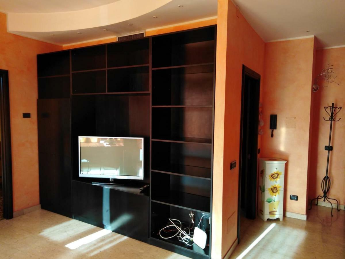 פיאצ'נצה Residence Taverna מראה חיצוני תמונה