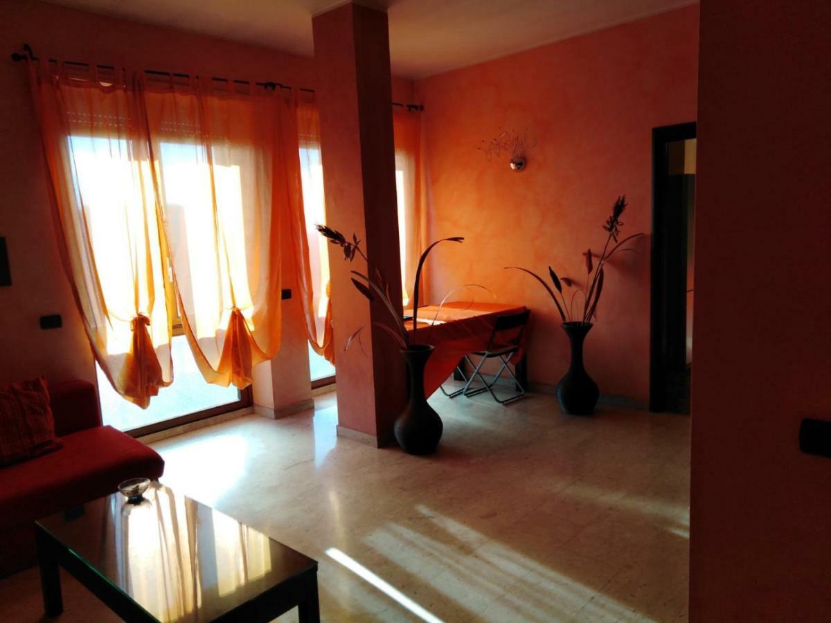 פיאצ'נצה Residence Taverna מראה חיצוני תמונה